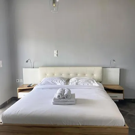 7th Heaven Elevated Portview Retreat & Vibes Apartment Piraeus
